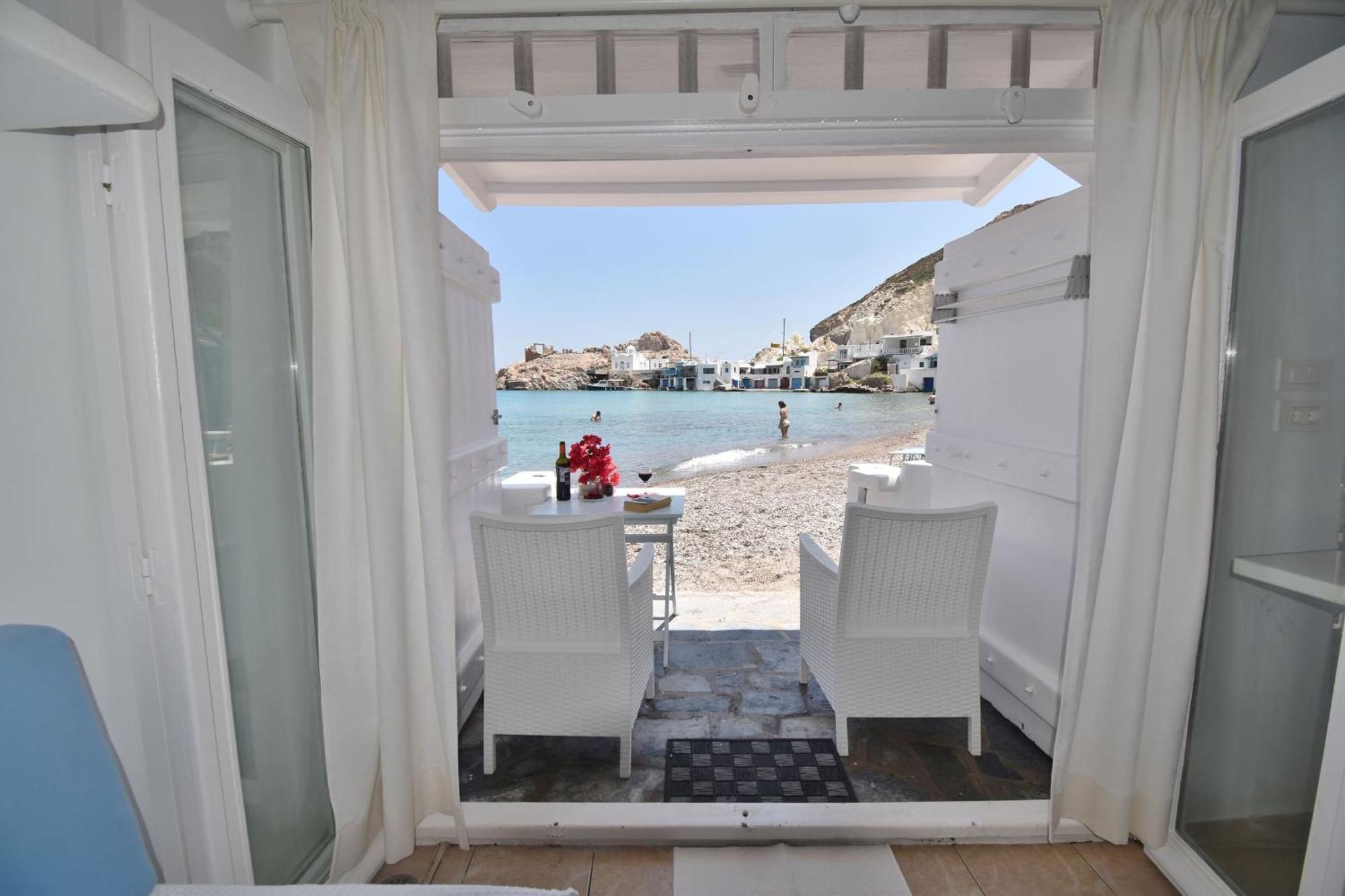Blue Mare Apartments On The Beach Firopotamos Quarto foto