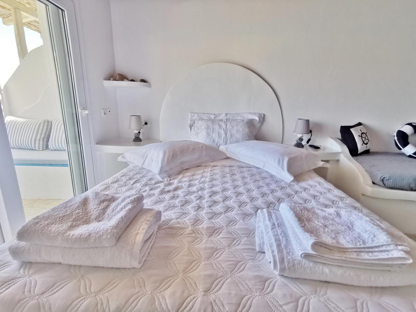 Blue Mare Apartments On The Beach Firopotamos Quarto foto