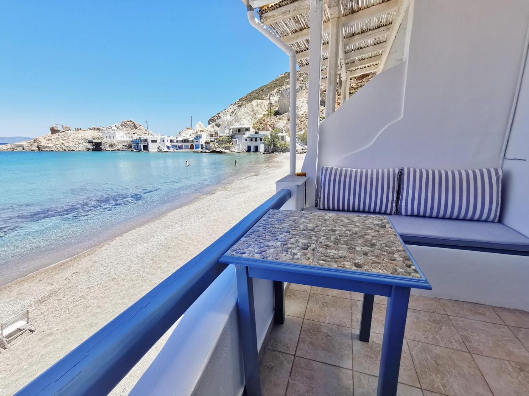 Blue Mare Apartments On The Beach Firopotamos Quarto foto