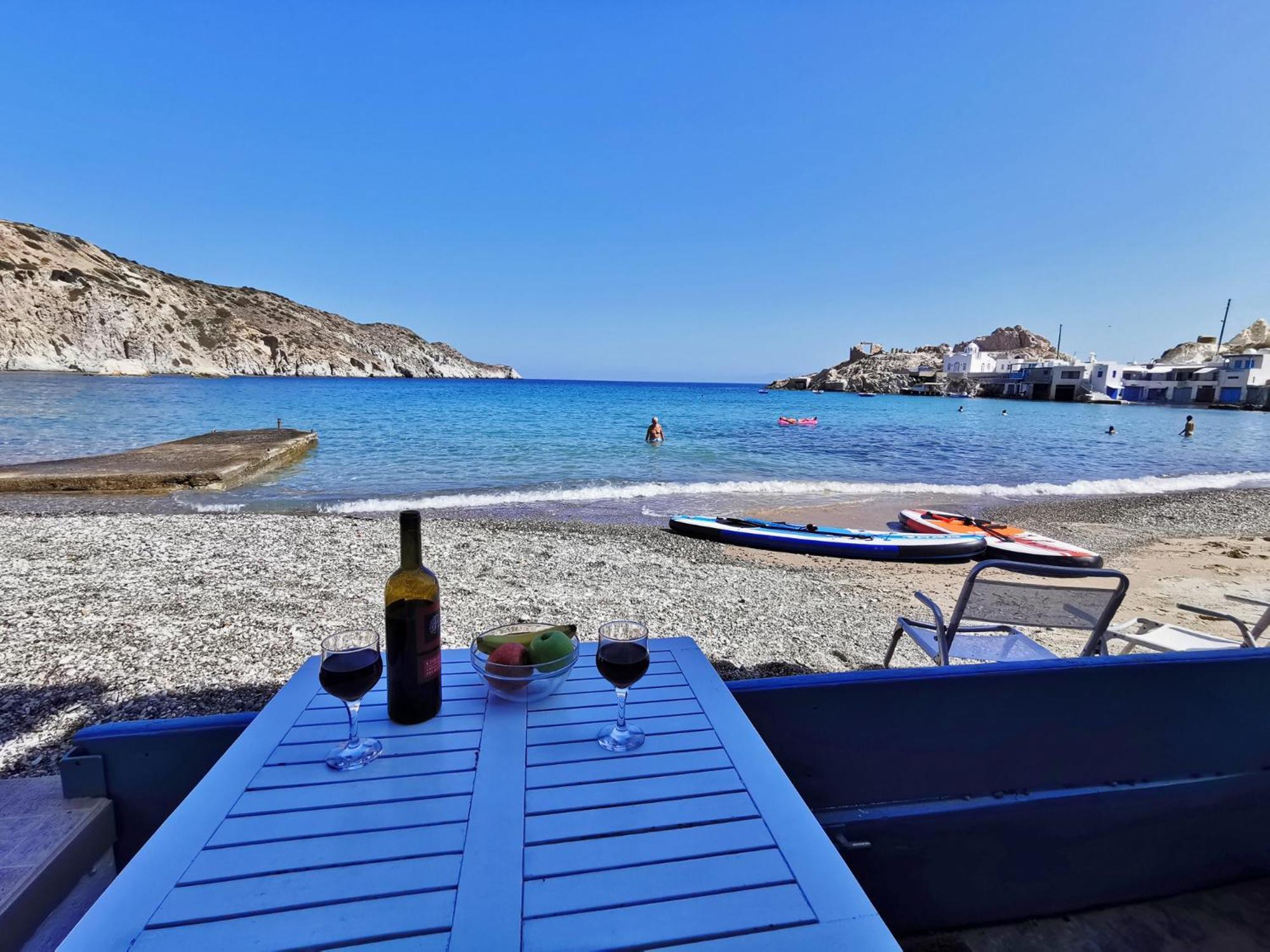 Blue Mare Apartments On The Beach Firopotamos Quarto foto